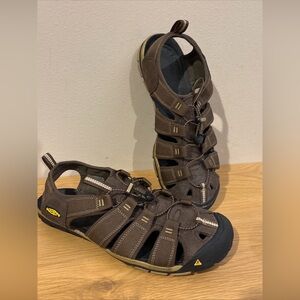KEEN Clearwater CNX Lightweight Water Sandals Shoes Hiking Outdoors Men’s Sz 11